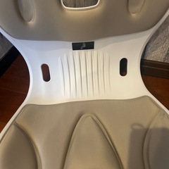 座るだけ腰が痛くならない バランスチェア 姿勢矯正の画像