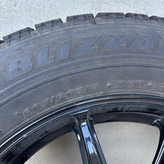 スタッドレスタイヤ　16インチ
の画像