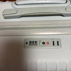 スーツケースの画像