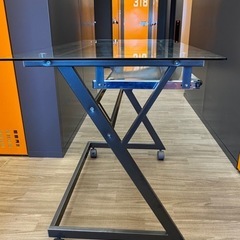 ガラスパソコン机の画像