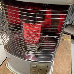 キャンプに最適 TOYOTOMI石油ストーブの画像