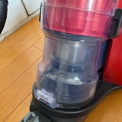 パナソニック　サイクロンクリーナー赤色
の画像