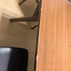 ダイニングテーブル＆椅子二脚セットの画像