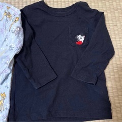 ユニクロ　80サイズベビー長袖　2枚セットの画像