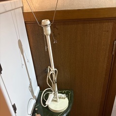 IKEA テーブルランプの傘なしの画像
