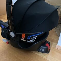 セット販売:皇太子さまが使われていた高級チャイルドシートと同じものです．8万円から半額以下で提供中の画像
