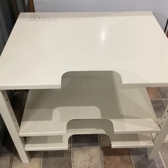 金属ラックの画像