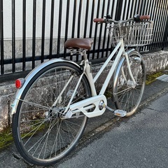 ＜整備済＞シティサイクル・27インチ自転車・内装3段変速・鍵付き ホワイト LEDオートライト・パンク無料修理券付の画像
