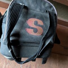 ボーリングの玉の画像