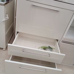 リユースのサカイ栃木店★ジモティ割あり★ 綾野製作所 食器棚 ホワイト W70×D48×H200.5 クリーニング済み TC12032の画像