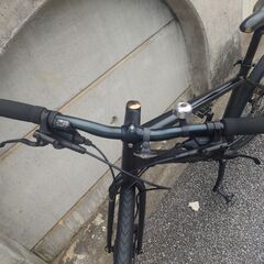 ジャイアントlクロスバイク黒の画像