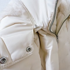 ZARA ザラ ダウン アイボリー ファー付きの画像
