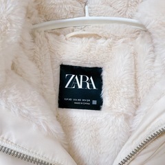 ZARA ザラ ダウン アイボリー ファー付きの画像