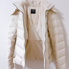 ZARA ザラ ダウン アイボリー ファー付きの画像