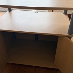 収納付きテーブルの画像