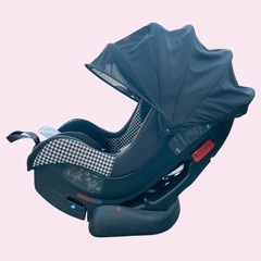 【joie】 カトージの「Joie（ジョイー） チャイルドシート チルト キャノピー付  新生児から使用可能⭕️の画像