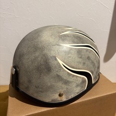 新品未使用！エイジングヘルメット、ダックテールタイプ　カスタムペイントヘルメットの画像