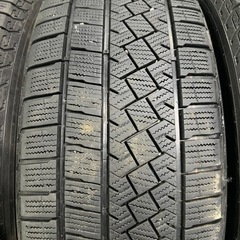 215/65R16 2022年製造 ピレリ冬タイヤ 8分山 4本の画像