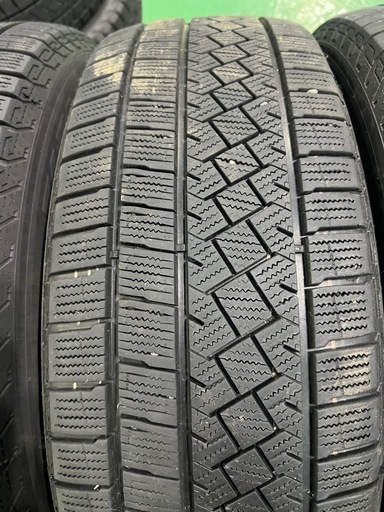 215/65R16 2022年製造 ピレリ冬タイヤ 8分山 4本