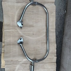 ハーレー ダイナ エンジンガード ボルト、ハイウェイペグ付きの画像