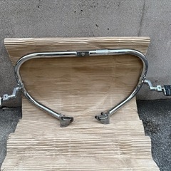 ハーレー ダイナ エンジンガード ボルト、ハイウェイペグ付きの画像