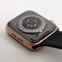 【訳アリ】Apple Watch Series 6/GPS+セルラー/44mm/A2376/ゴールド〈M0GQ3J/A〉の画像