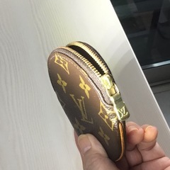 ルイヴィトン小銭入れの画像