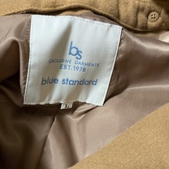 レディースキャラメル色ロングコートの画像