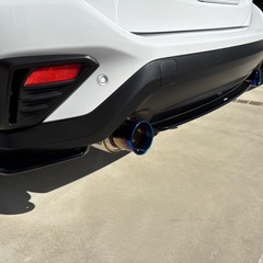 柿本改マフラー。レヴォーグ(VN5/VNH)のRegu.06 & R Dualセンター付 ['10加速騒音規制対応モデル]の画像