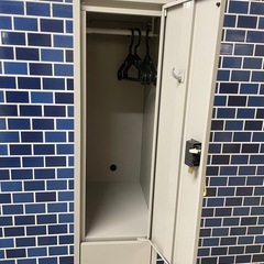 ロッカー 2段 鍵付きの画像