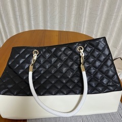 セシルマグビー　トートバッグの画像