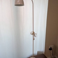 フロアーランプの画像