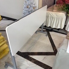 会議デスク、長テーブルの画像