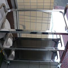 ステンレス製　キッチンワゴン　３段の画像
