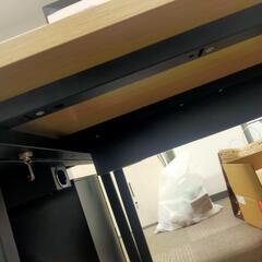 多人数用事務机 フリーアドレスデスク 配線収納付きの画像