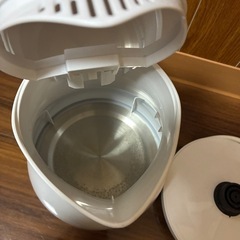 電気ケトルの画像