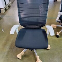 未使用 4脚セット オカムラ バロン（Baron） ハイバック 可動肘付 CP35DW-FGR1 ブラック　管理番号YN327AFの画像