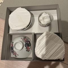 お食い初めで使った食器セットの画像