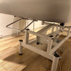 施術用ベッドの画像