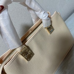 未使用カバンの画像