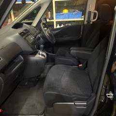 ニッサン セレナの画像