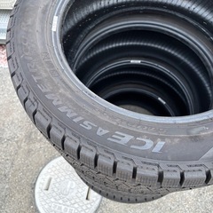 ピレリ　スタッドレスタイヤ　205/55R16　4本セットの画像