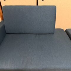 【期間限定で5000→3000】一人でも二人でも！オットマンを使えば三人まで座れるソファの画像