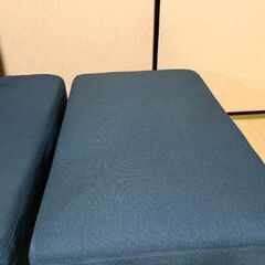 【期間限定で5000→3000】一人でも二人でも！オットマンを使えば三人まで座れるソファの画像