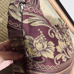 アンティーク風クッションの画像