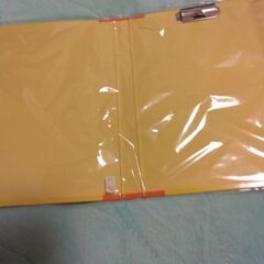 ミッフィーのバインダー。新品200円です。の画像