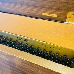 ヤマハの木目コンパクトピアノ‼️中々出ないレア品‼️【アイコウ楽器】の画像