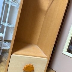 【木製ハンガーラック　引き出し付き】の画像