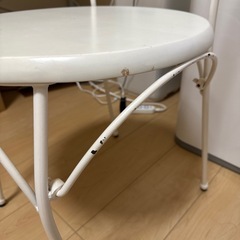 ホワイトアイアンチェア　イス（少し低めです）の画像