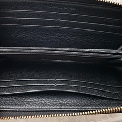 𝐌𝐈𝐂𝐇𝐀𝐄𝐋 𝐊𝐎𝐑𝐒   長財布の画像